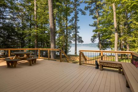 6654 S East Torch Lake Drive