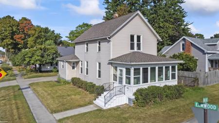 2401 Walnut Street