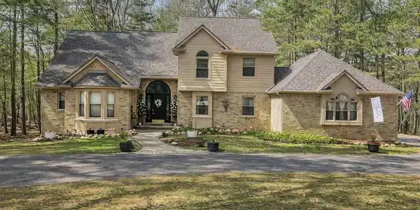 573 NAKOMIS Trail