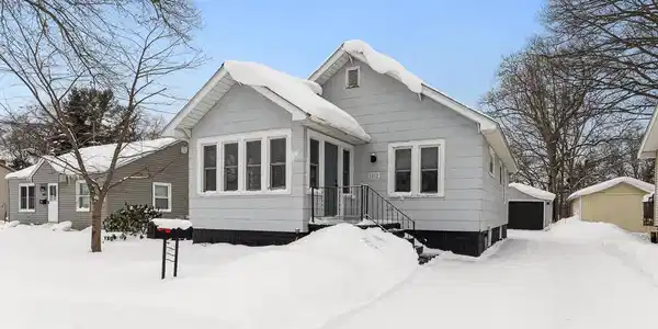 2012 Moulton Avenue