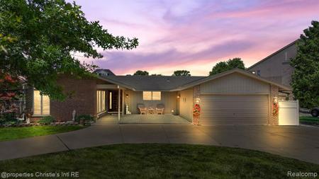 37337 LAKESHORE S. Drive