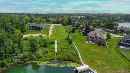 4172 Northshore Drive