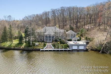 7635 Sandy Hollow Drive