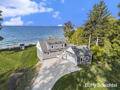 3163 N Scenic Drive