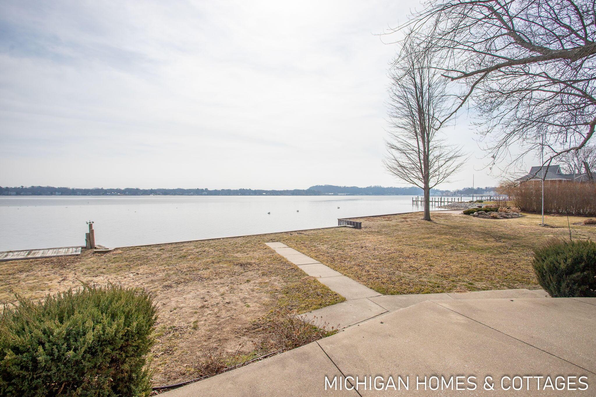 Image 4: 11-web-or-mls-2012-lake-st