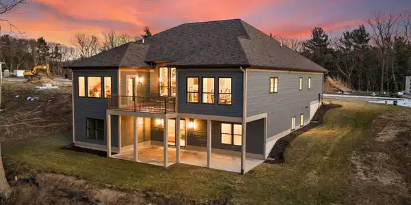 Image 3: Back of Home