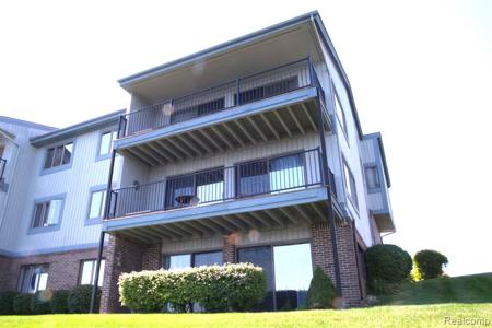 1715 N River Road Unit 51
