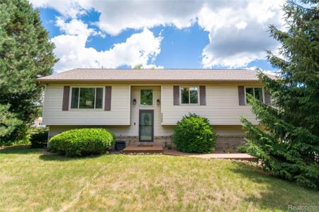 3300 N Duck Lake Road