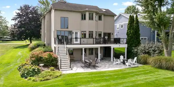 166 Hawthorne Drive