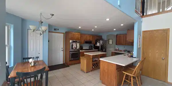 Image 2: kitchen1
