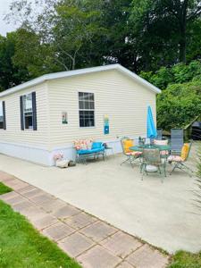 6103 LAKESHORE Road