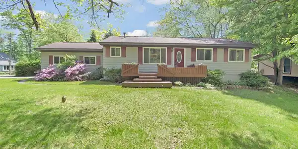 2801 W COMMERCE Road