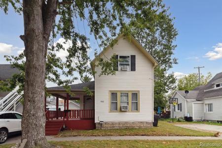 922 WILLOW Street