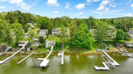 4834 Round Lake Highway