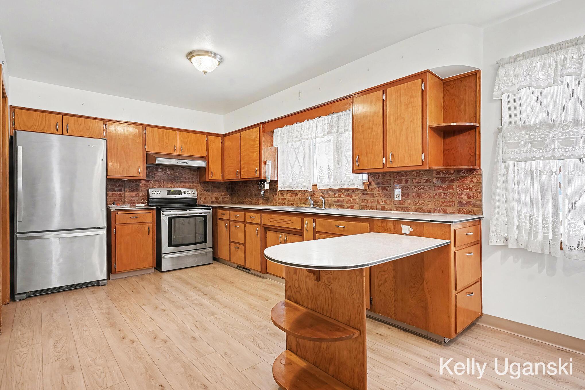 Image 4: DSC02852-(watermarked)