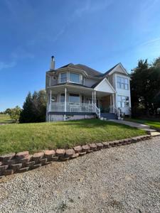 10149 Emerald Drive