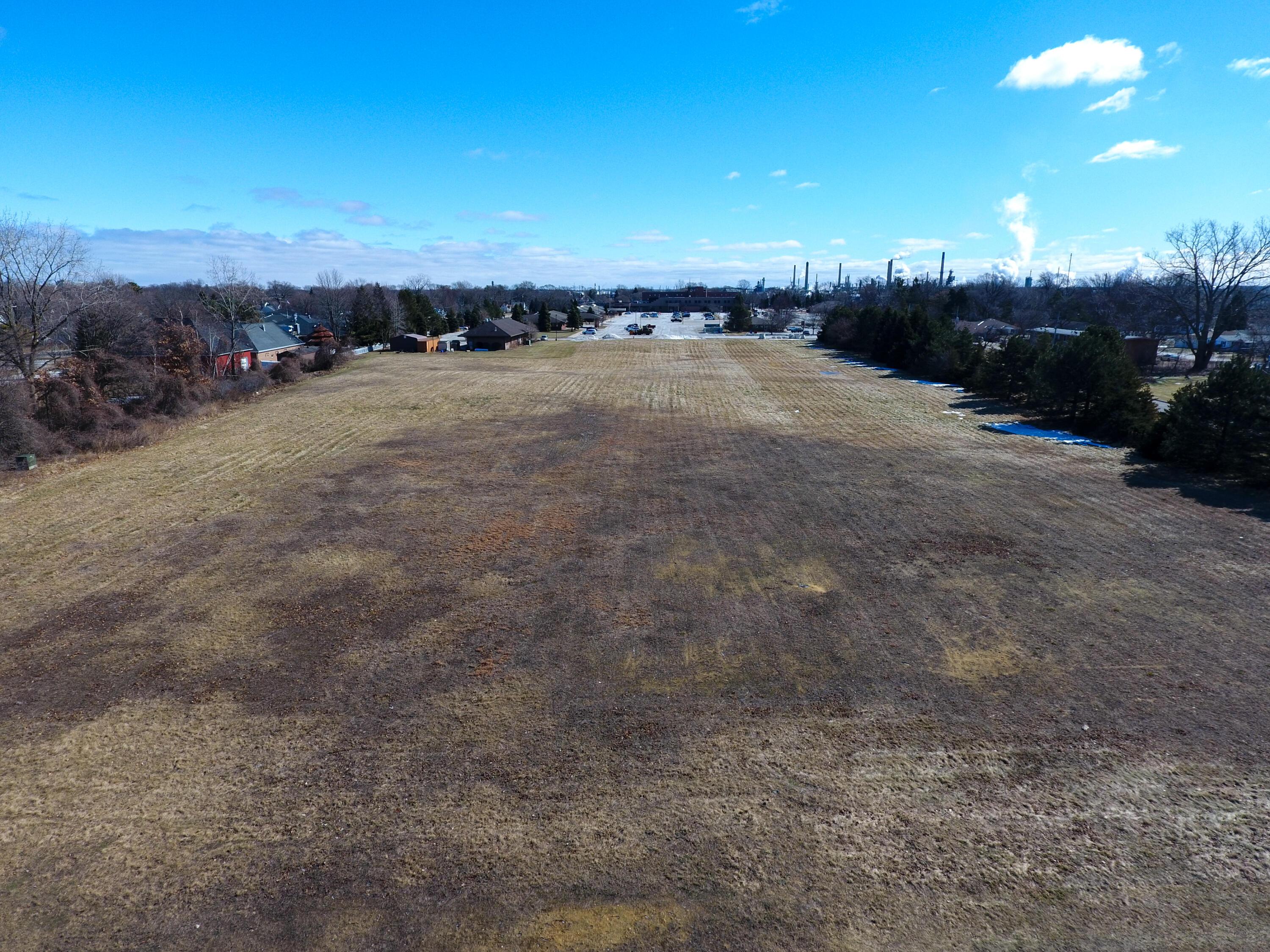 Image 4: Facing East