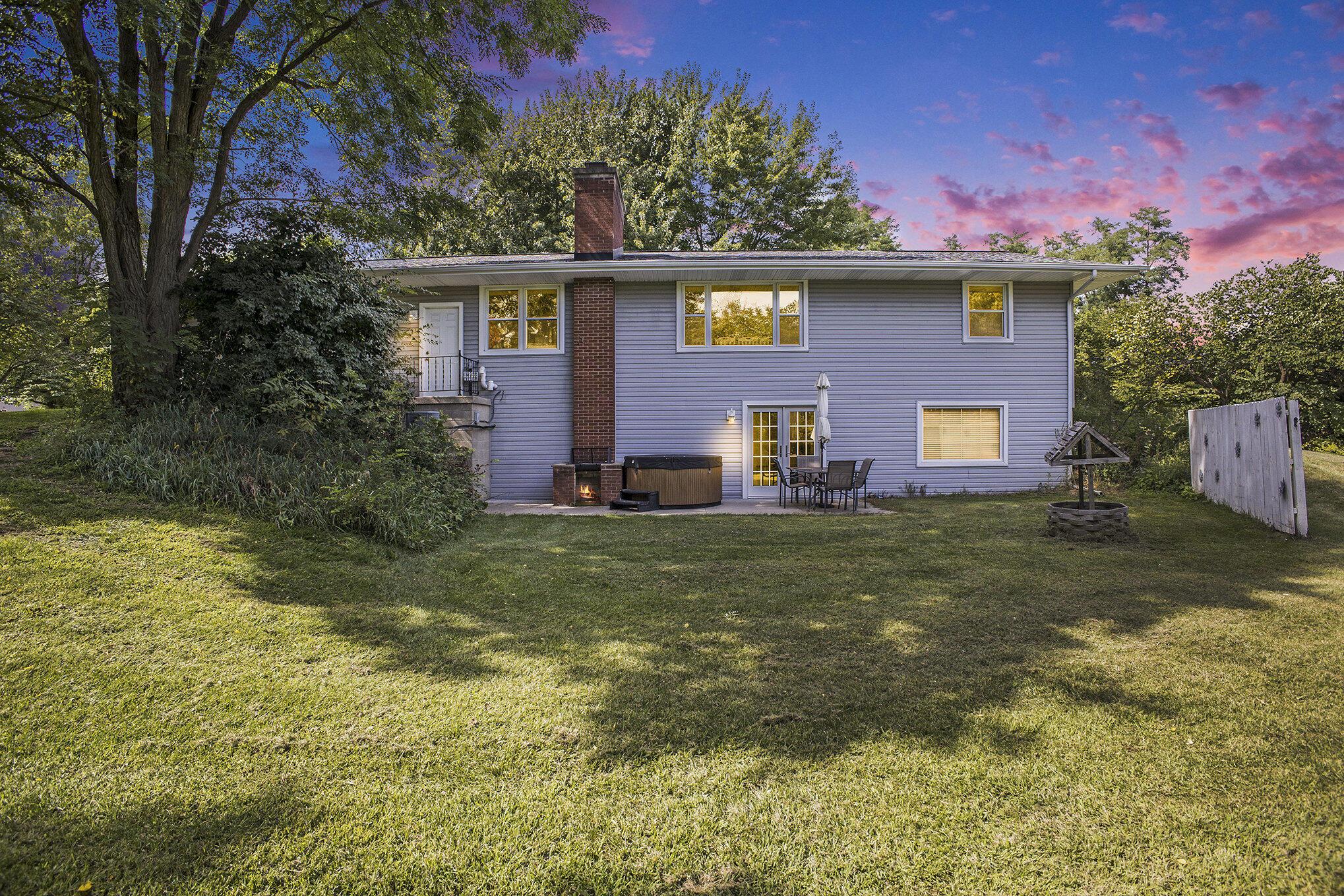 Image 4: 044_img_1180-_527