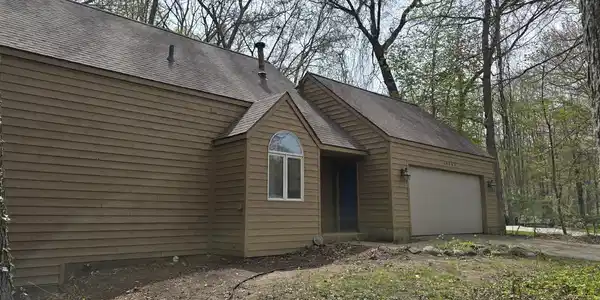 Image 3: Front Angled