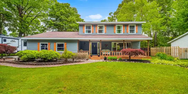 4744 Sandy Lane