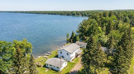 4029 E Shore Drive NE