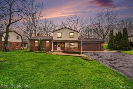 1355 Grebe Road
