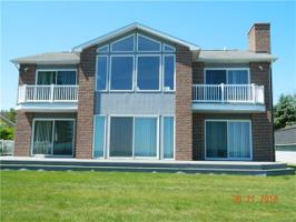 1070 Lakeside Drive