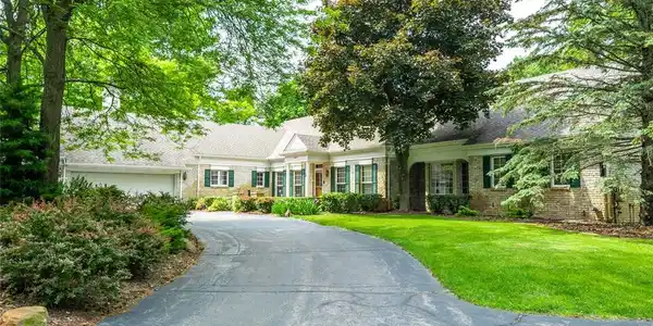 241 MENASHA Trail