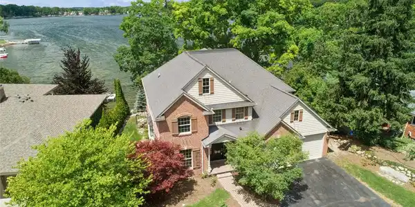 2330 SILVER POINT Drive