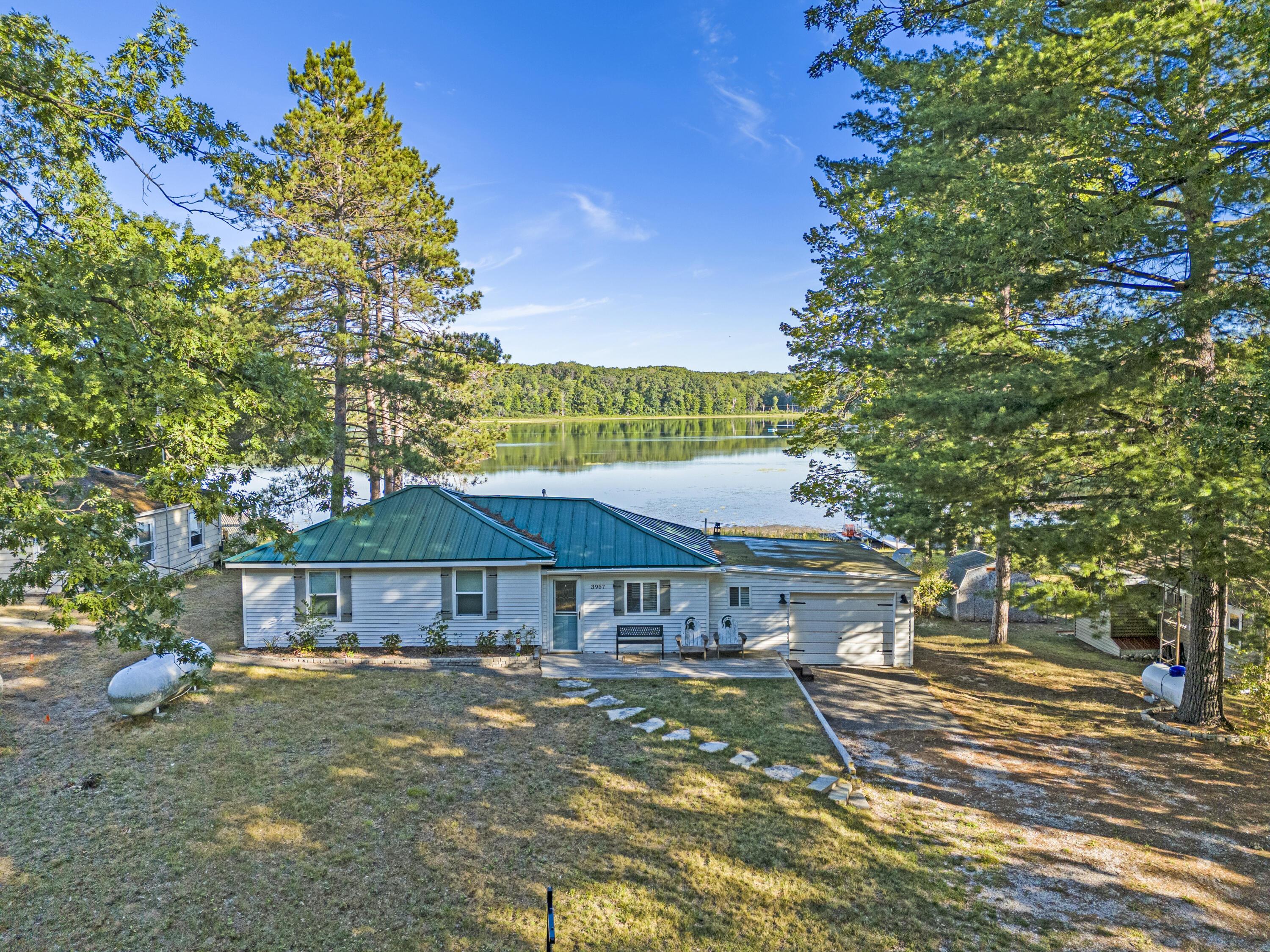 Image 1: 041_dji_20250829091824_0015_d_328