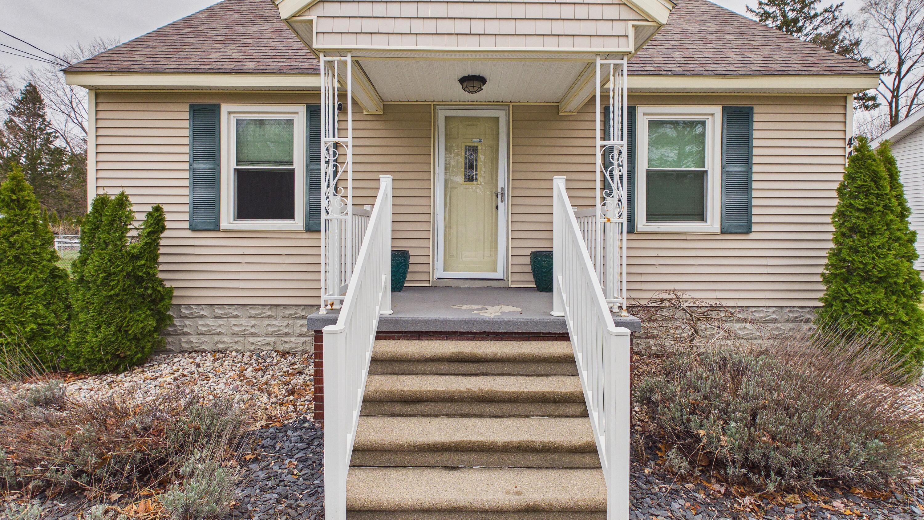 Image 2: CAM04872G0-PR0058-STILL004