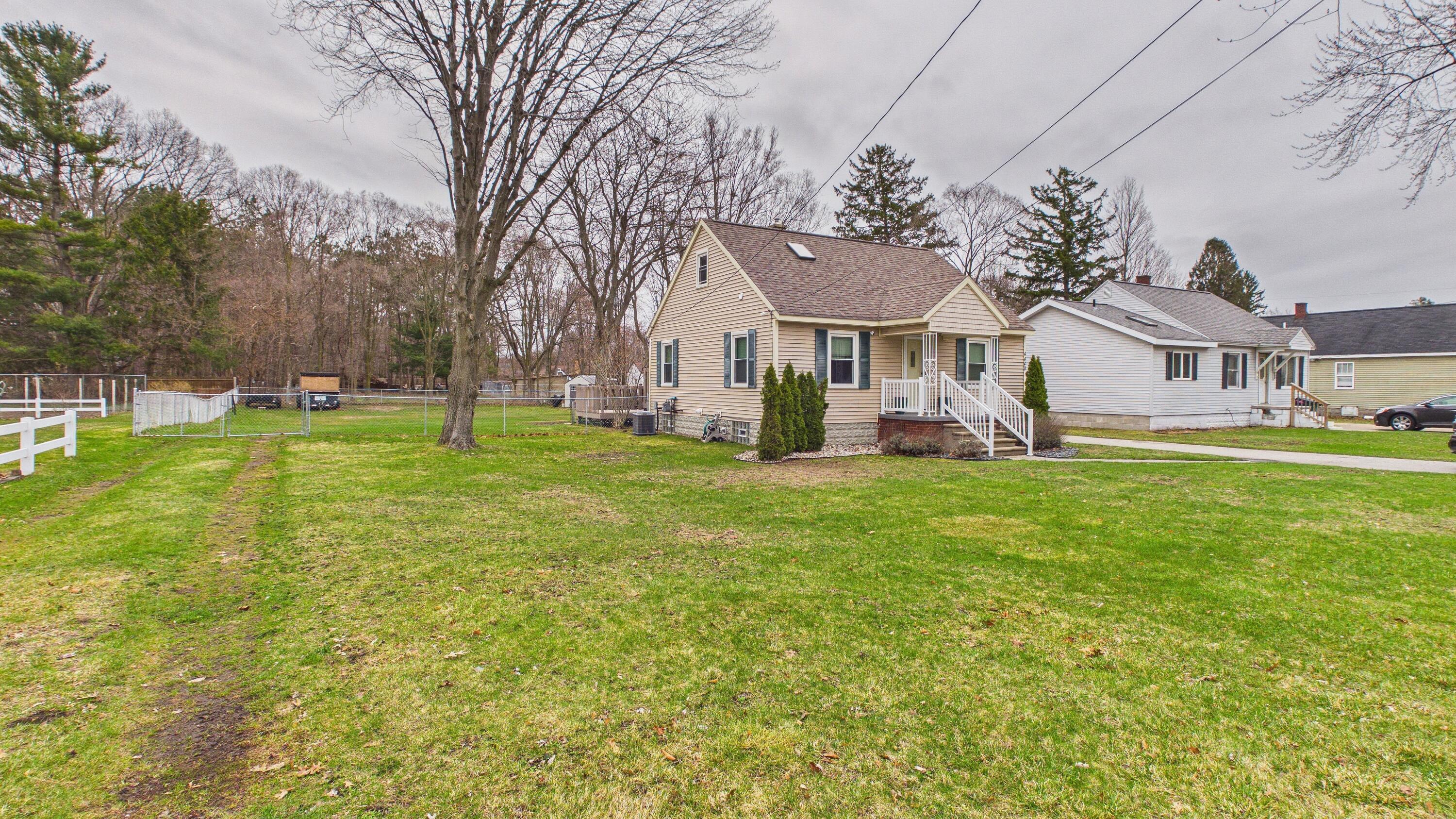 Image 4: CAM04872G0-PR0058-STILL002