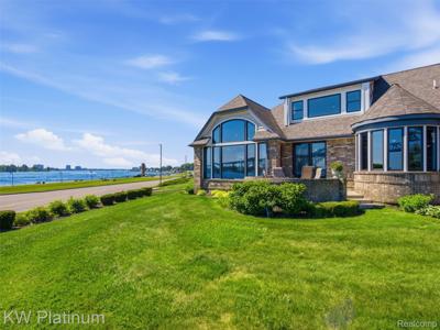 1842 Edison Shores Place