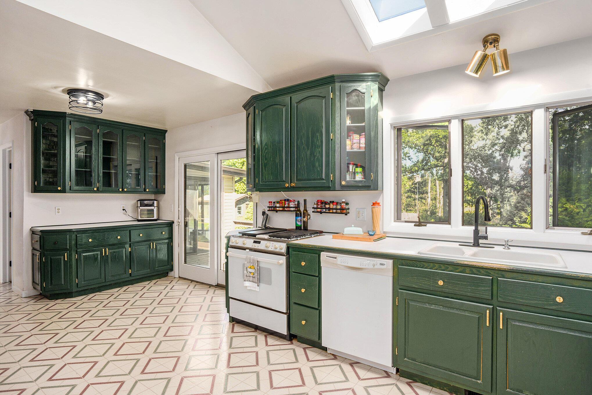 Image 4: 008__sa90209_660