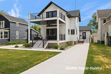 1423 Lakeshore Drive