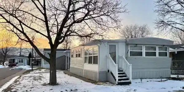 228 Greenhill