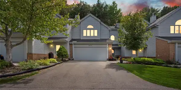 6535 Ridgeview Drive