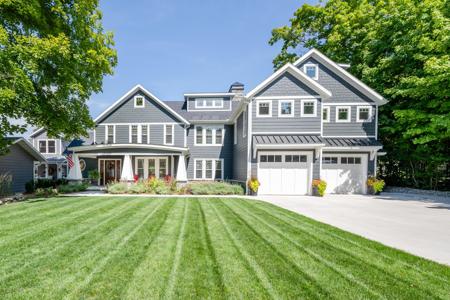 7881 Lakewood Drive