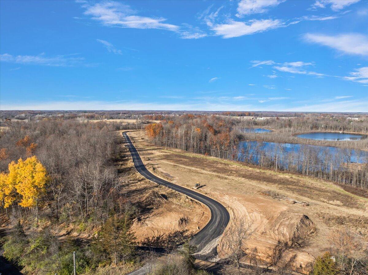 Image 2: 22-12379 Jenks St-22