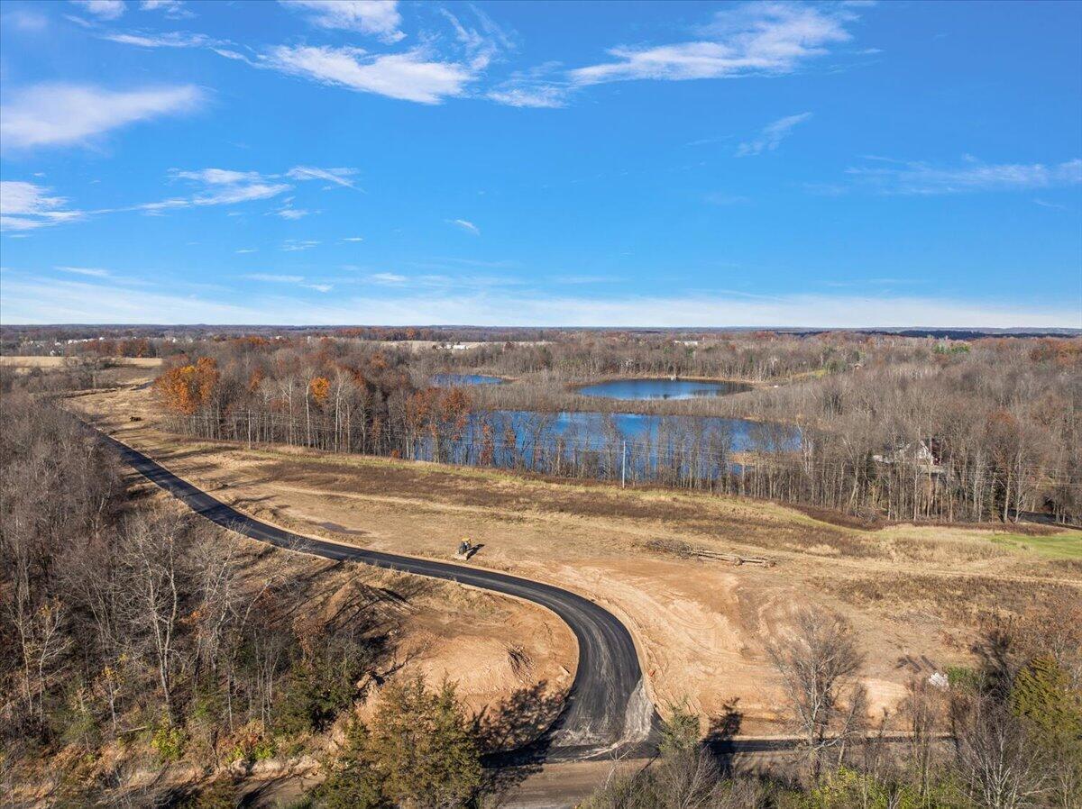 Image 3: 23-12379 Jenks St-23