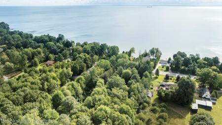 4188 Lakeshore Drive Road