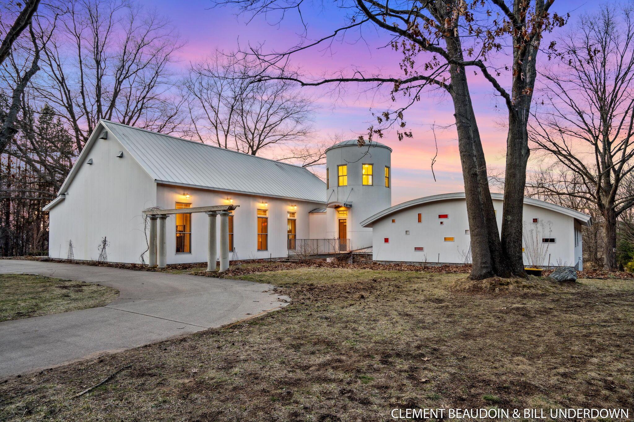 Image 3: new farm in her glory