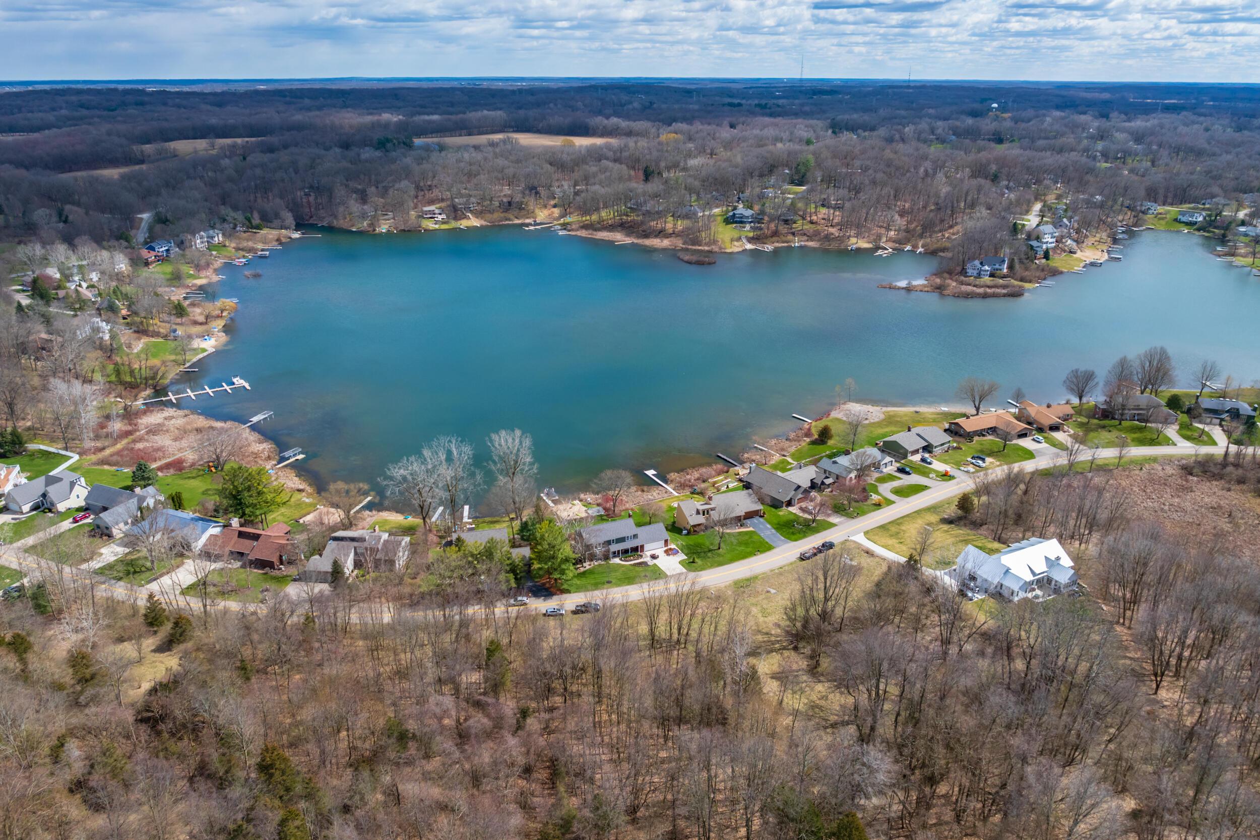 Image 3: Midlakes_Blvd_414_Plainwell_49080-4