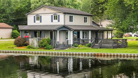 4405 Shoreview Lane