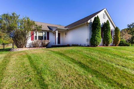 16215 Apple Lane