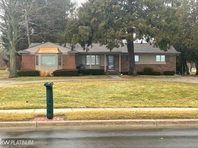 2567 St. Clair River Drive