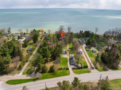 8171 Lakeshore Road