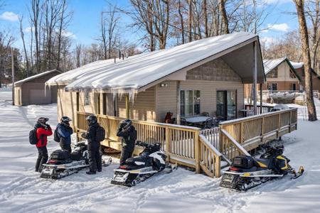 7033 NE WC Cross Drive