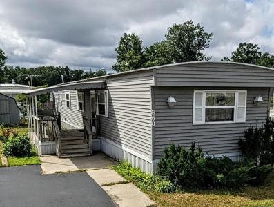 860 Manor Lane