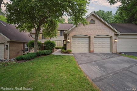 4614 Golf View Drive